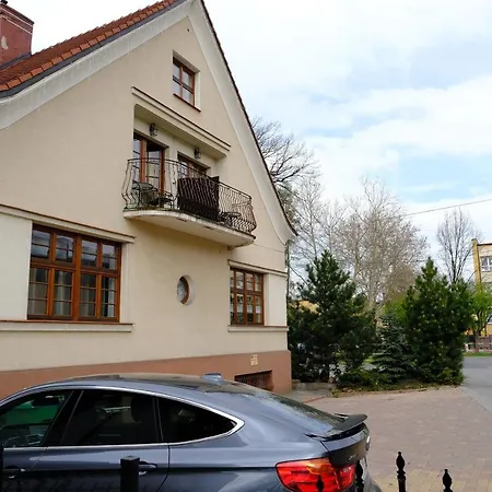 Pokoje I Donia Rum i privatbostad Ustroń