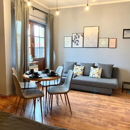 Pokoje I Donia Rum i privatbostad *